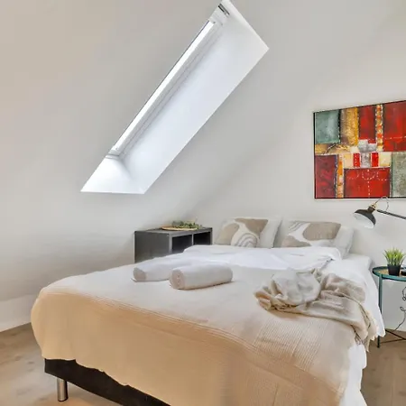 Heimby - Seaside Luxury - Free Parking Apartment