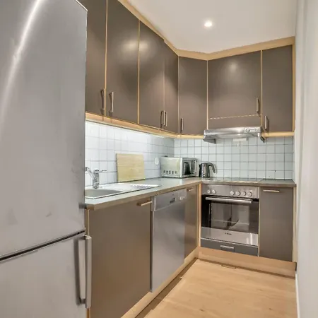 Heimby - Seaside Luxury - Free Parking Apartment *
