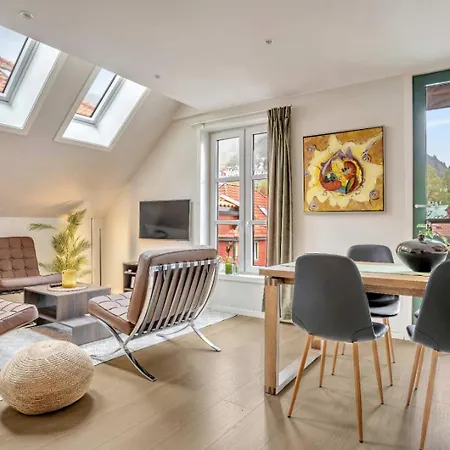 Heimby - Seaside Luxury - Free Parking Apartment *