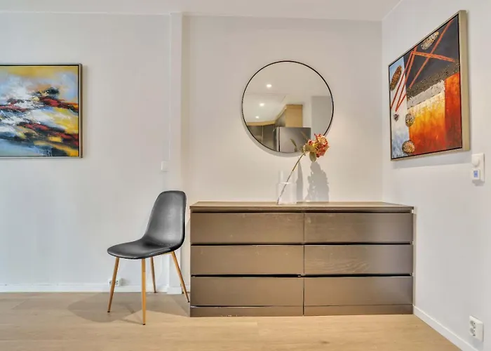 Heimby - Seaside Luxury - Free Parking Apartment *